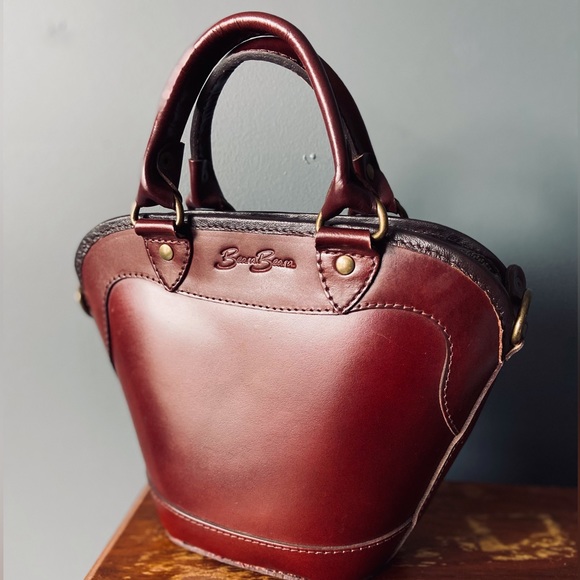 Beara Beara Handbags - Beara Beara Susie Bucket Crossbody Bag